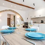 Casa Bivalve * Naxos City