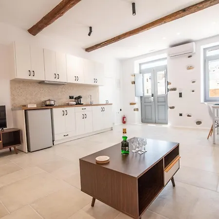 Casa Bivalve I Cozy In The Center Apartment Naxos City